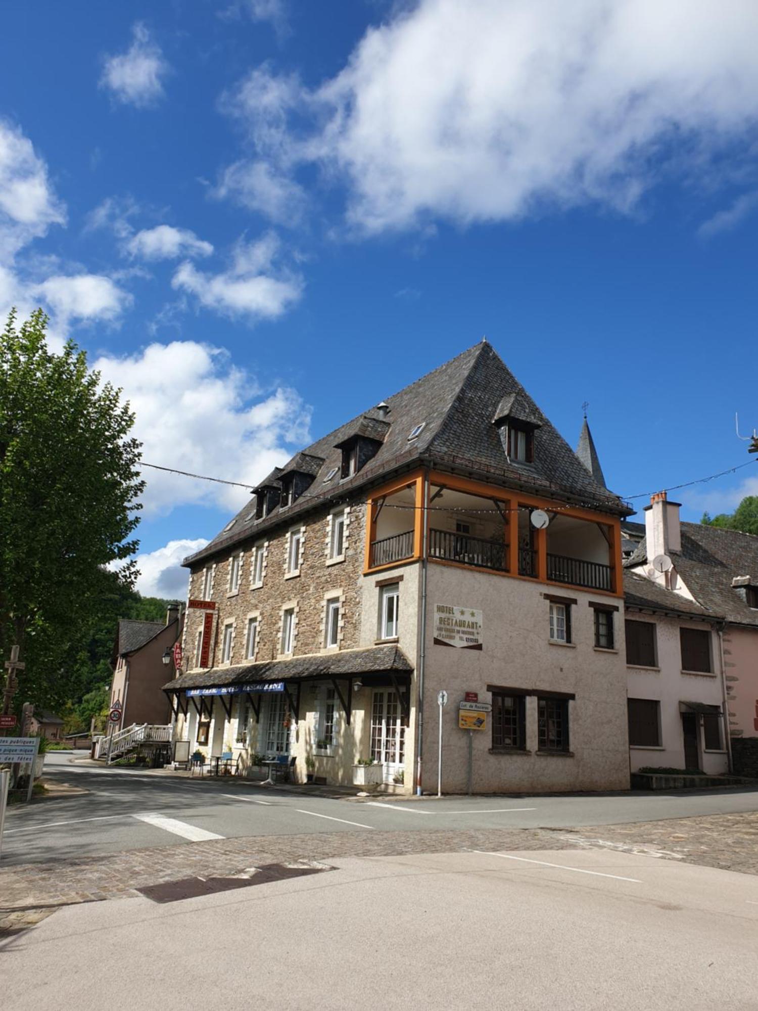 Hotel Aux Gorges Du Dourdou Conques-en-Rouergue Exterior foto